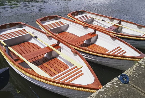 Traditional Rowing Boat Hire on the Thames